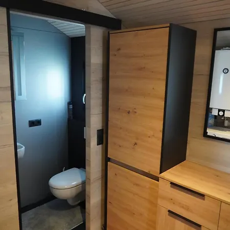 Tiny House Moebliert Inkl Grosser Terrasse דירה *